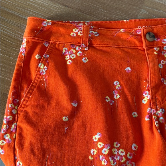 Bundle 5 items @ 10$, pay only 30$ - 2 items free!  Orange Floral Twill Shorts - Picture 8 of 12